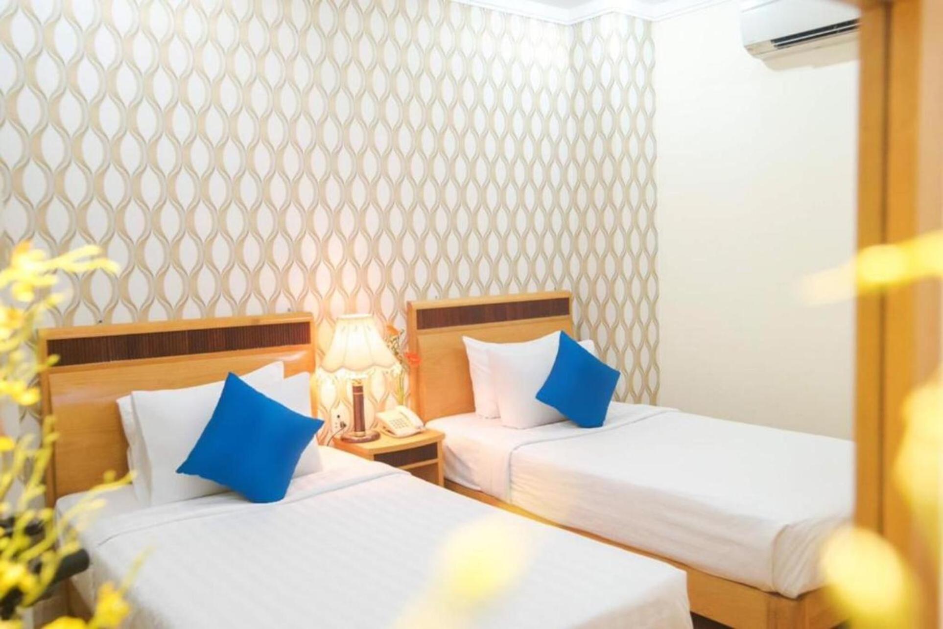Ruby Saigon Hotel - Le Thanh Ton ホーチミン市 エクステリア 写真
