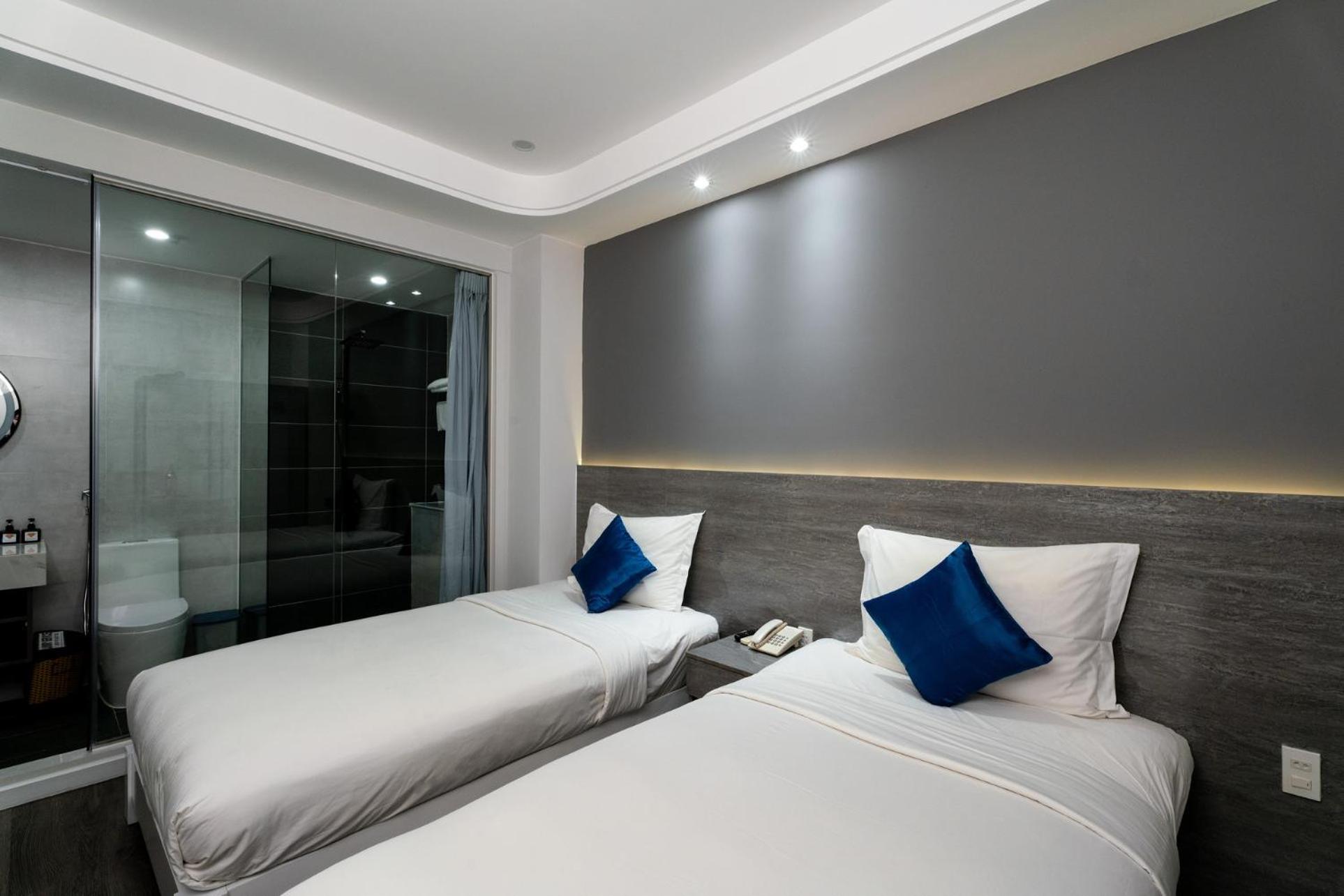 Ruby Saigon Hotel - Le Thanh Ton ホーチミン市 エクステリア 写真